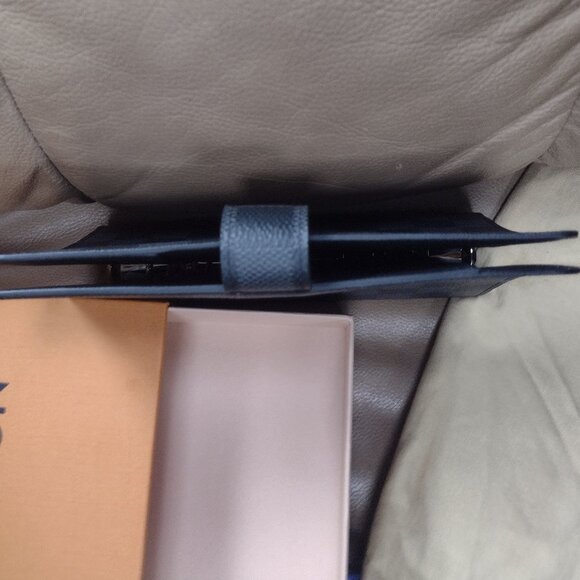 NEW AUTHENTIC Louis Vuitton Agenda Graphite MM🖤 - Picture 6 of 13